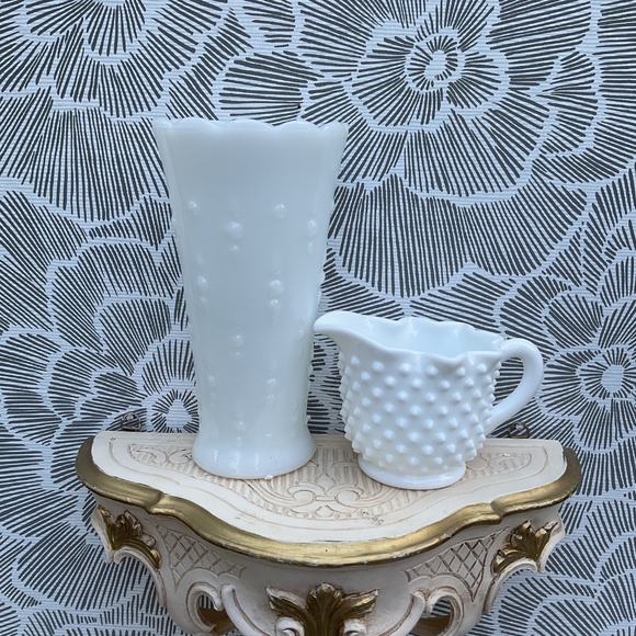 Lot of Two Vintage Milk Glass Pieces Vase & Creamer Pitcher Marked Fenton - Picture 2 of 12